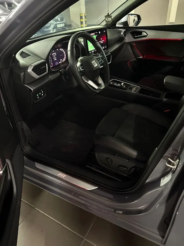 Intérieur de la Seat Leon FR